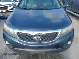 2011 Kia Sorento LX with VIN 5XYKT4A13BG186953, listed as a IAAI auction lot 42075887 with 214,444 mi miles. Bid and sale history available at carsss.com. Image 6.