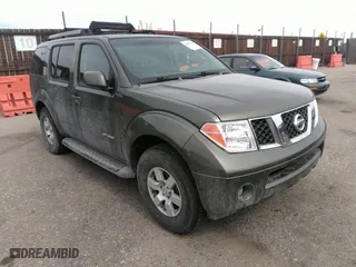 2005 Nissan Pathfinder LE with VIN 5N1AR18W75C722785, listed as a IAAI auction lot 41845788 with 221,771 mi miles. Bid and sale history available at carsss.com. Image 1.