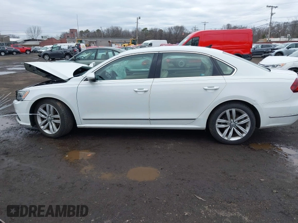 2017 Volkswagen Passat SE z VIN 1VWGT7A35HC052769, wystawiony jako IAAI lot #41687009 z przebiegiem 59 791 mil mil oraz . Historia ofert i sprzedaży dostępna na DreamBid. Obrazek 14.