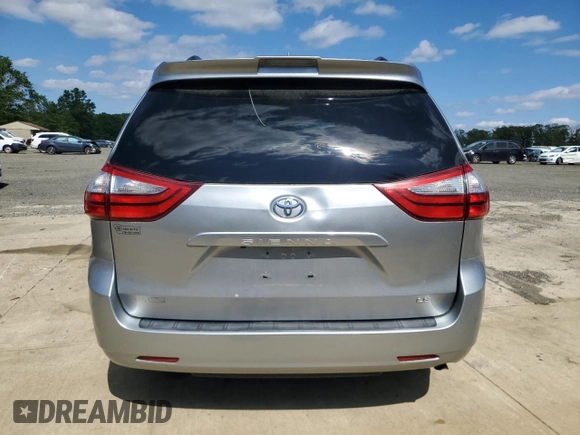 2019 Toyota Sienna LE Auto Access Seat with VIN 5TDKZ3DC9KS018310, listed as a Copart auction lot 55146415 with 117,536 mi miles and Salvage title. Bid and sale history available at DreamBid. Image 6.