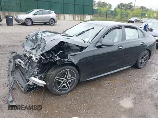 2024 Mercedes-Benz C 300 z VIN W1KAF4HB7RR164070, wystawiony jako IAAI lot #42220022 z przebiegiem 22 290 mil mil oraz . Historia ofert i sprzedaży dostępna na DreamBid. Obrazek 17.