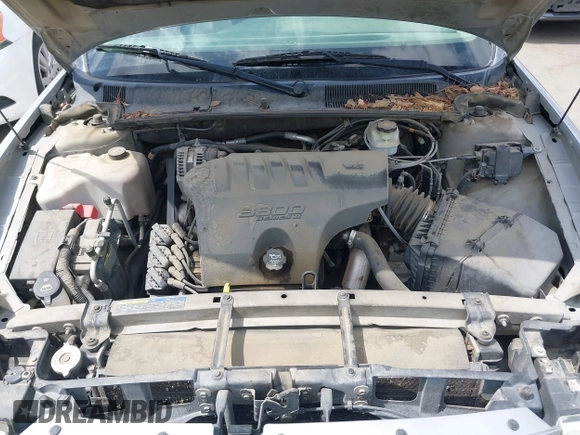 2004 Buick LeSabre Custom with VIN 1G4HP52K044152686, listed as a IAAI auction lot 42040237 with 204,778 mi miles. Bid and sale history available at carsss.com. Image 10.