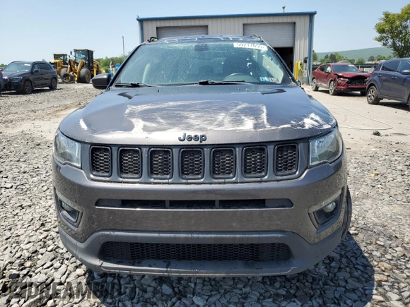 2019 Jeep Compass Altitude with VIN 3C4NJDBB0KT683557, listed as a Copart auction lot 59211055 with 102,648 mi miles and Salvage title. Bid and sale history available at DreamBid. Image 5.