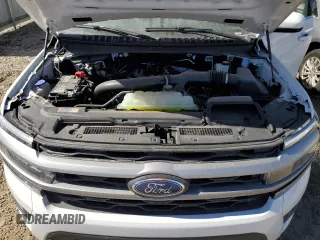 2024 Ford Expedition Max XLT with VIN 1FMJK1J82REA54260, listed as a Copart auction lot 46817225 with 1,540 mi miles and Clean Title. Bid and sale history available at DreamBid. Image 12.