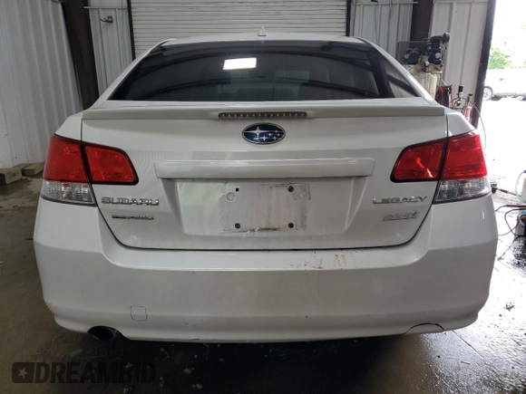 2013 Subaru Legacy Limited z VIN 4S3BMBK66D3031820, wystawiony jako Copart lot #63932495 z przebiegiem 135 265 mil mil oraz Czysty tytuł • Clean title. Historia ofert i sprzedaży dostępna na DreamBid. Obrazek 6.