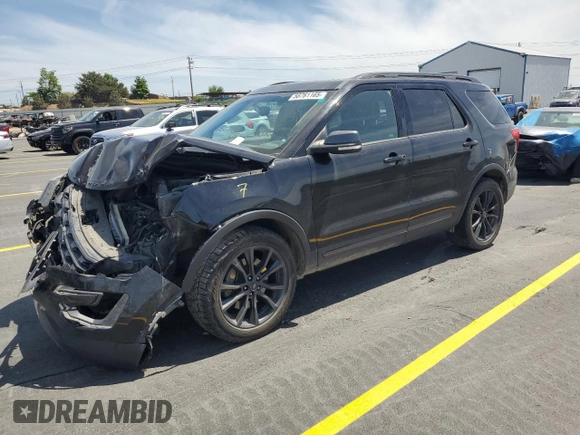 2017 Ford Explorer XLT with VIN 1FM5K8D81HGA05513, listed as a Copart auction lot 62492985 with 121,729 mi miles and Salvage title. Bid and sale history available at DreamBid. Image 1.
