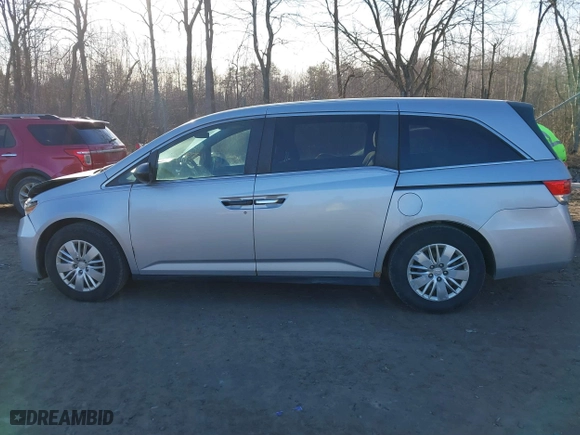 2014 Honda Odyssey LX with VIN 5FNRL5H24EB001131, listed as a IAAI auction lot 41753911 with 238,080 mi miles. Bid and sale history available at carsss.com. Image 14.