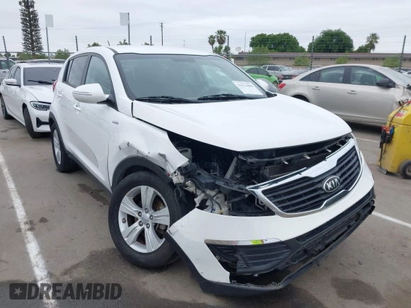2013 Kia Sportage LX with VIN KNDPBCA21D7356092, listed as a IAAI auction lot 42111086 with 102,521 mi miles and . Bid and sale history available at carsss.com. Image 1.