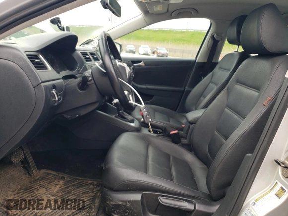 2011 Volkswagen Jetta SE with VIN 3VWDX7AJXBM342565, listed as a Copart auction lot 56193955 with 113,167 mi miles and Salvage title. Bid and sale history available at DreamBid. Image 7.