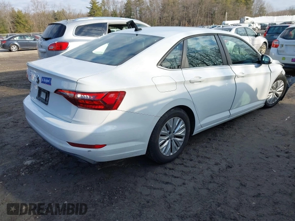 2020 Volkswagen Jetta S z VIN 3VWCB7BU1LM074767, wystawiony jako IAAI lot #41775551 z przebiegiem 65 037 mil mil oraz . Historia ofert i sprzedaży dostępna na DreamBid. Obrazek 4.