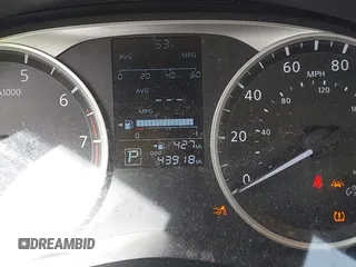 2022 Nissan Versa S z VIN 3N1CN8DV2NL827465, wystawiony jako IAAI lot #41693112 z przebiegiem 43 918 mil mil oraz . Historia ofert i sprzedaży dostępna na DreamBid. Obrazek 15.