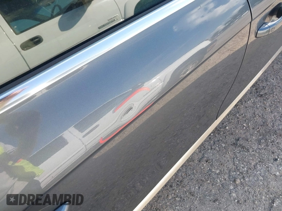 2014 Audi allroad A4 Premium Plus z VIN WA1UFAFL7EA006011, wystawiony jako IAAI lot #41494881 z przebiegiem 70 461 mil mil oraz . Historia ofert i sprzedaży dostępna na DreamBid. Obrazek 6.