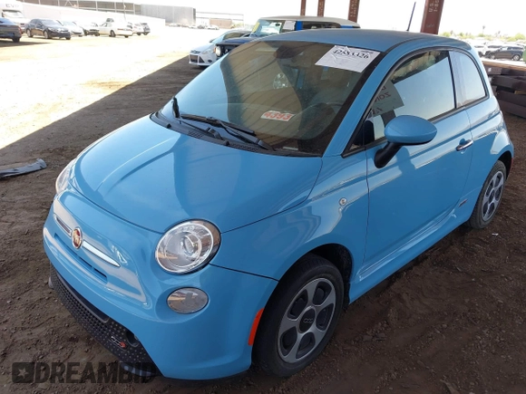 2015 FIAT 500e с VIN 3C3CFFGE6FT503161, выставлен на аукционе IAAI как лот 42583326 с пробегом 21 162 миль миль и . История ставок и продаж доступна на DreamBid. Изображение 6.