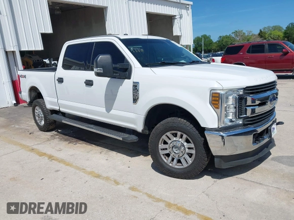 2018 Ford Super Duty F-250 SRW XL with VIN 1FT7W2B64JEC60271, listed as a IAAI auction lot 41960939 with 99,850 mi miles. Bid and sale history available at carsss.com. Image 1.