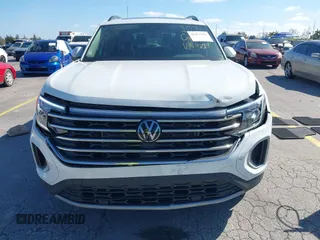 2024 Volkswagen Atlas SE с VIN 1V2JR2CA6RC551229, выставлен на аукционе IAAI как лот 41473599 с пробегом 10 243 миль миль и . История ставок и продаж доступна на DreamBid. Изображение 6.