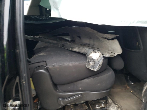 2010 Chevrolet Suburban LS with VIN 1GNUKHE3XAR192464, listed as a Copart auction lot 87311324 with 0 mi miles and Salvage Title. Bid and sale history available at carsss.com. Image 12.
