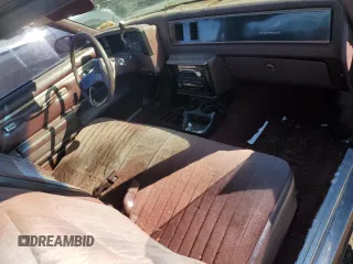 1986 Chevrolet El Camino z VIN 3GCCW80Z9GS914985, wystawiony jako Copart lot #49669715 z przebiegiem 84 552 mil mil oraz Nie do naprawy. Historia ofert i sprzedaży dostępna na DreamBid. Obrazek 8.