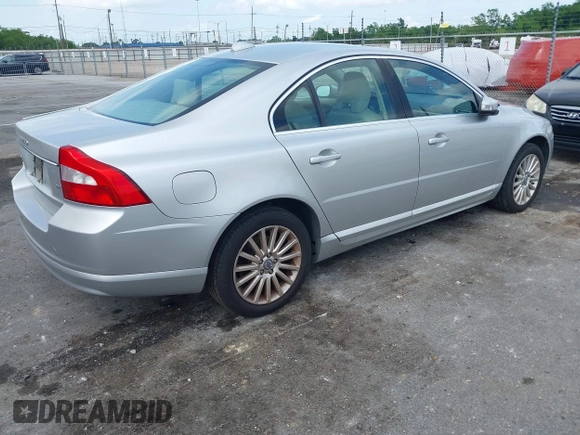 2007 Volvo S80 I6 with VIN YV1AS982871041161, listed as a IAAI auction lot 42171679 with 176,275 mi miles. Bid and sale history available at carsss.com. Image 4.
