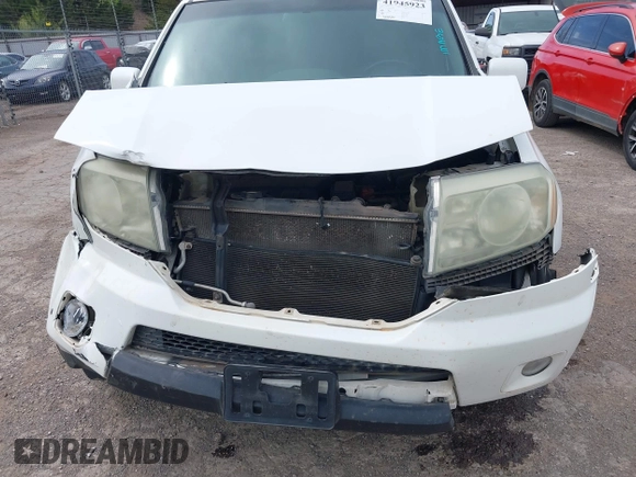 2009 Honda Pilot Touring with VIN 5FNYF48929B032510, listed as a IAAI auction lot 41945923 with 236,256 mi miles and . Bid and sale history available at carsss.com. Image 6.