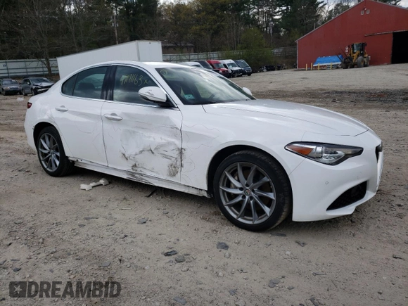 2020 Alfa Romeo Giulia with VIN ZARFANANXL7625330, listed as a Copart auction lot 49191163 with 35,507 mi miles. Bid and sale history available at carsss.com. Image 4.