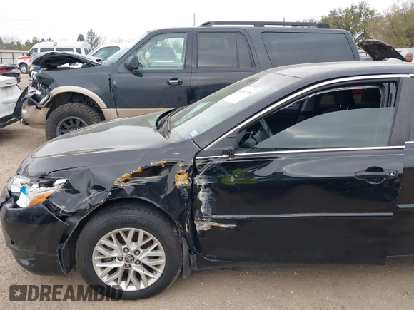 2017 Toyota Camry XLE with VIN 4T1BF1FK0HU344840, listed as a IAAI auction lot 41802154 with 132,807 mi miles. Bid and sale history available at carsss.com. Image 17.