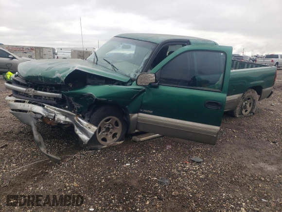 2000 Chevrolet Silverado 1500 LS with VIN 2GCEC19V8Y1349392, listed as a Copart auction lot 88046875 with 0 mi miles and Salvage Title. Bid and sale history available at carsss.com. Image 1.