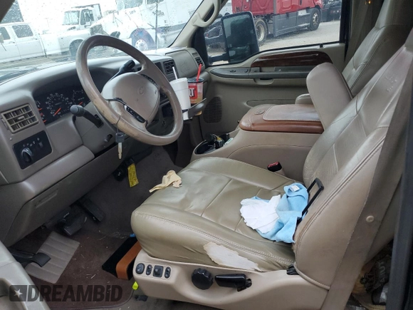 2001 Ford F-350 XL with VIN 1FTWW32F21EA24316, listed as a Copart auction lot 43617375 with 485,052 mi miles and Salvage title. Bid and sale history available at DreamBid. Image 7.