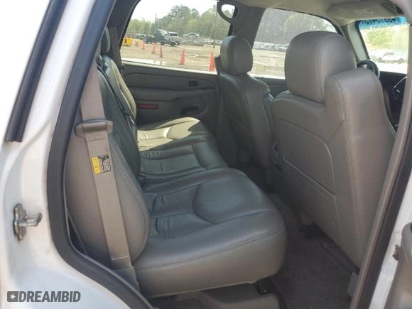 2005 Chevrolet Tahoe LT with VIN 1GNEC13T05R261373, listed as a Copart auction lot 49915475 with 153,491 mi miles and Salvage Title. Bid and sale history available at carsss.com. Image 11.