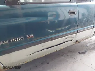 1998 Dodge Ram 1500 with VIN 3B7HF13Z1WG234475, listed as a IAAI auction lot 41523893 with 195,646 mi miles. Bid and sale history available at carsss.com. Image 6.