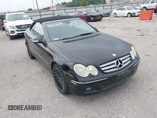 2006 Mercedes-Benz CLK 350 z VIN WDBTK56GX6T065033, wystawiony jako IAAI lot #42278837 z przebiegiem 130 320 mil mil oraz . Historia ofert i sprzedaży dostępna na DreamBid. Obrazek 1.