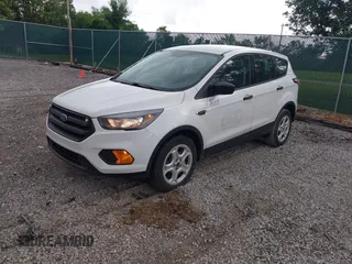 2018 Ford Escape S с VIN 1FMCU0F79JUB46232, выставлен на аукционе IAAI как лот 42434765 с пробегом 40 327 миль миль и . История ставок и продаж доступна на DreamBid. Изображение 2.