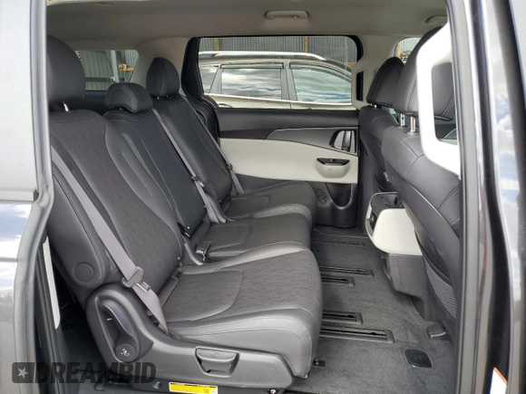 2024 Kia Carnival LX with VIN KNDNB4H32R6394374, listed as a Copart auction lot 50091394 with 2,685 mi miles and Clean Title. Bid and sale history available at carsss.com. Image 11.