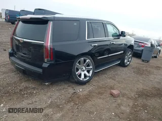 2019 Cadillac Escalade Luxury z VIN 1GYS4BKJ1KR398505, wystawiony jako IAAI lot #40662422 z przebiegiem 57 932 mil mil oraz . Historia ofert i sprzedaży dostępna na DreamBid. Obrazek 4.