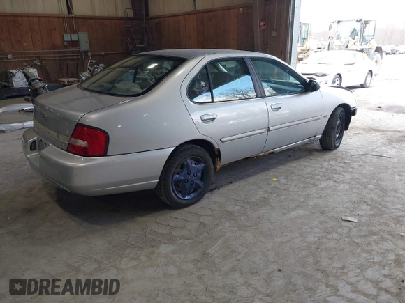 2001 Nissan Altima GXE with VIN 1N4DL01DX1C140203, listed as a IAAI auction lot 42045150 with 190,624 mi miles and . Bid and sale history available at carsss.com. Image 4.