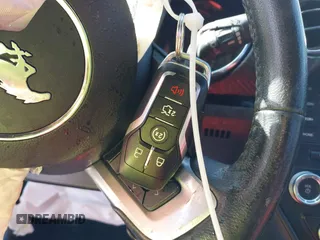 2016 Ford Mustang V6 z VIN 1FA6P8AM5G5226866, wystawiony jako IAAI lot #41306547 z przebiegiem Nie podano mil oraz . Historia ofert i sprzedaży dostępna na DreamBid. Obrazek 11.