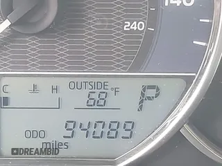 2015 Toyota Corolla L z VIN 2T1BURHE3FC323510, wystawiony jako IAAI lot #42040468 z przebiegiem 94 089 mil mil oraz . Historia ofert i sprzedaży dostępna na DreamBid. Obrazek 15.
