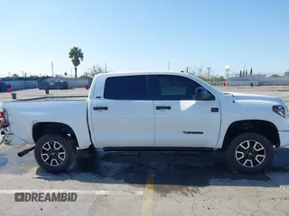 2018 Toyota Tundra 2WD SR5 with VIN 5TFEM5F11JX128585, listed as a IAAI auction lot 41965169 with 83,149 mi miles. Bid and sale history available at carsss.com. Image 13.