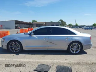 2015 Audi A8 3.0T z VIN WAU3GAFD6FN033635, wystawiony jako IAAI lot #42327204 z przebiegiem 87 167 mil mil oraz . Historia ofert i sprzedaży dostępna na DreamBid. Obrazek 14.