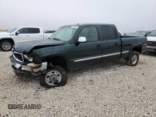 2002 GMC Sierra 1500HD SLE z VIN 1GTGK13U22F189540, wystawiony jako Copart lot #42460355 z przebiegiem 321 766 mil mil oraz Szkody całkowita. Historia ofert i sprzedaży dostępna na DreamBid. Obrazek 1.
