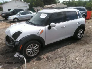 2015 MINI Countryman z VIN WMWZB3C52FWR46114, wystawiony jako IAAI lot #42107741 z przebiegiem 110 022 mil mil oraz . Historia ofert i sprzedaży dostępna na DreamBid. Obrazek 2.