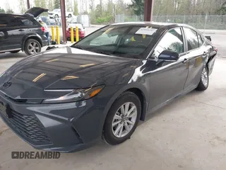 2025 Toyota Camry LE с VIN 4T1DBADK3SU514686, выставлен на аукционе IAAI как лот 42010297 с пробегом 6 232 миль миль и . История ставок и продаж доступна на DreamBid. Изображение 17.