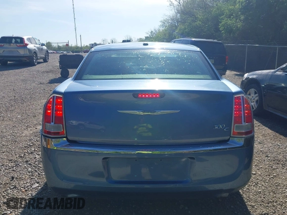 2011 Chrysler 300 C z VIN 2C3CA6CT1BH580137, wystawiony jako IAAI lot #42144399 z przebiegiem 133 082 mil mil oraz . Historia ofert i sprzedaży dostępna na DreamBid. Obrazek 17.