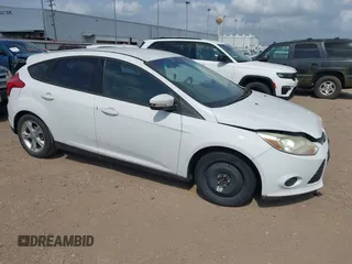 2013 Ford Focus SE with VIN 1FADP3K20DL286326, listed as a IAAI auction lot 42169951 with 191,848 mi miles. Bid and sale history available at carsss.com. Image 1.