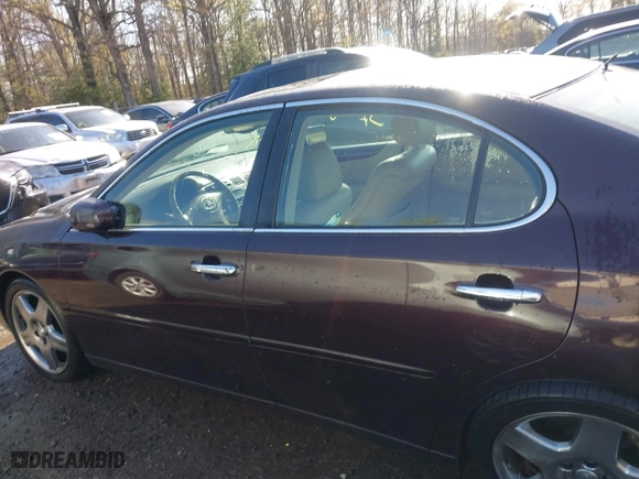 2002 Lexus ES 300 with VIN JTHBF30G525015040, listed as a IAAI auction lot 41969408 with 175,587 mi miles. Bid and sale history available at carsss.com. Image 14.