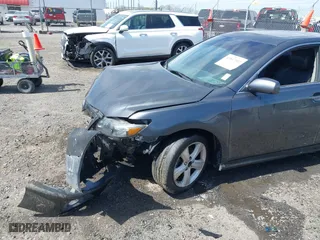 2011 Toyota Camry LE with VIN 4T1BF3EK4BU696243, listed as a IAAI auction lot 41847002 with 1 mi miles. Bid and sale history available at carsss.com. Image 18.