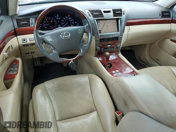 2009 Lexus LS 460 L z VIN JTHGL46FX95033546, wystawiony jako Copart lot #60038445 z przebiegiem 278 645 mil mil oraz Szkoda całkowita • Salvage title. Historia ofert i sprzedaży dostępna na DreamBid. Obrazek 8.