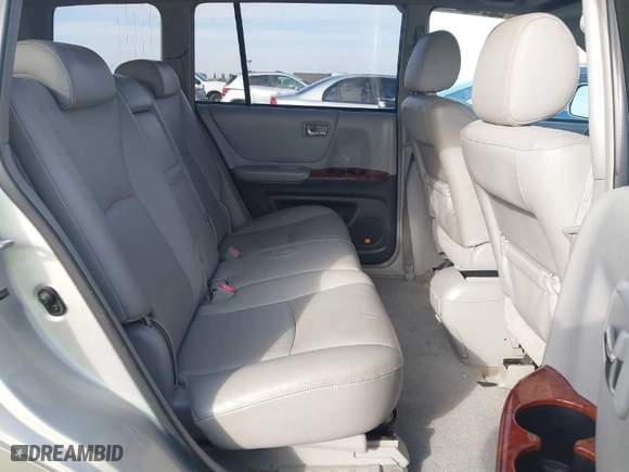 2005 Toyota Highlander with VIN JTEDP21A650061727, listed as a IAAI auction lot 41393126 with 314,688 mi miles. Bid and sale history available at carsss.com. Image 8.