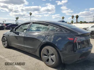 2023 Tesla Model 3 z VIN 5YJ3E1EA3PF713735, wystawiony jako Copart lot #51821995 z przebiegiem Nie podano mil oraz Szkoda całkowita • Salvage title. Historia ofert i sprzedaży dostępna na DreamBid. Obrazek 2.