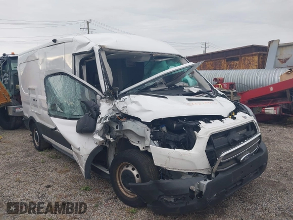 2020 Ford Transit Cargo z VIN 1FTBR1C82LKA61834, wystawiony jako IAAI lot #37802870 z przebiegiem Nie podano mil oraz . Historia ofert i sprzedaży dostępna na DreamBid. Obrazek 6.