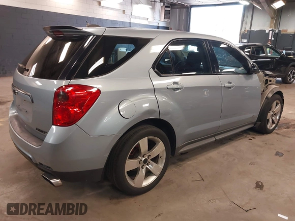 2015 Chevrolet Equinox LS with VIN 2GNALAEK8F6178032, listed as a IAAI auction lot 42061909 with 101,828 mi miles. Bid and sale history available at carsss.com. Image 4.
